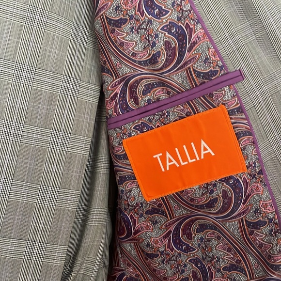 [Tallia] men’s suit from saks - Picture 3 of 8